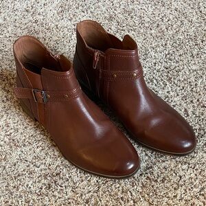 Clarks Women's Brown Leather Ankle Boots